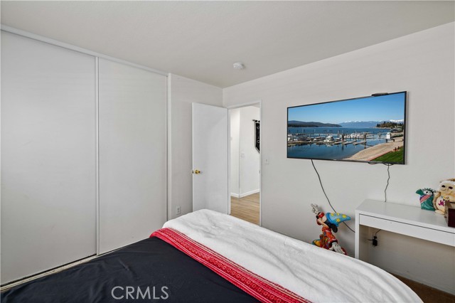 1810 E Jenner Street, Lancaster CA: https://media.crmls.org/medias/5514de1f-992f-40b9-9688-6c9480ce2790.jpg