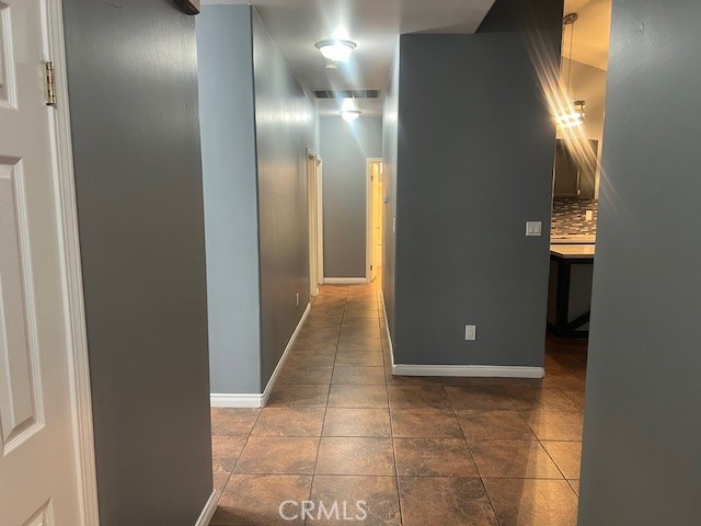 Detail Gallery Image 12 of 19 For 603 Calle Del Sol, Bakersfield,  CA 93307 - 4 Beds | 2 Baths