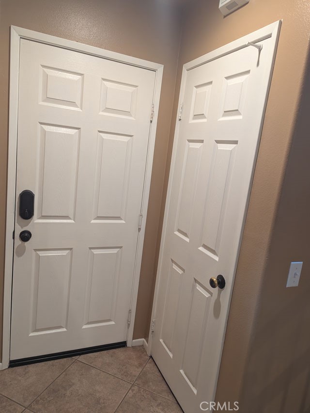 https://media.crmls.org/medias/5518c8bd-417f-457a-b832-b97429b1fd40.jpg?preset=X-Large