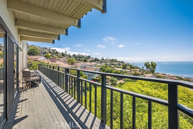 Mid-level balcony