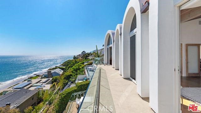 Detail Gallery Image 34 of 69 For 31654 Broad Beach Rd, Malibu,  CA 90265 - 4 Beds | 3/1 Baths