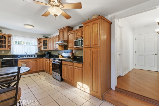 8876 Pigeon Pass, Moreno Valley CA: https://media.crmls.org/medias/551984ad-995a-4627-a951-b46f547bd7f8.jpg