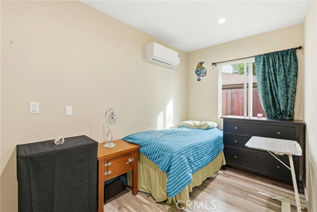 Image 24 of 31 For 4850 Vincent