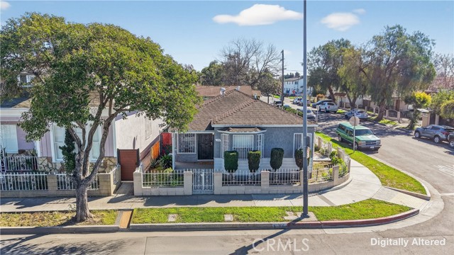Detail Gallery Image 2 of 44 For 200 E Century Bld, Los Angeles,  CA 90003 - 2 Beds | 1 Baths