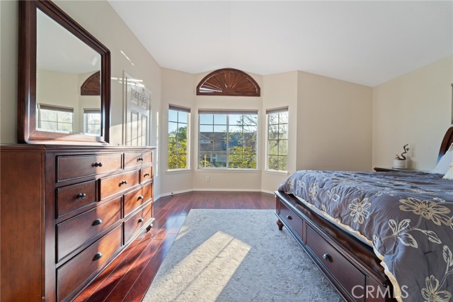 11648 Mariposa Bay Lane, Porter Ranch CA: https://media.crmls.org/medias/551b2de6-9e21-4c53-872b-345f18153eff.jpg