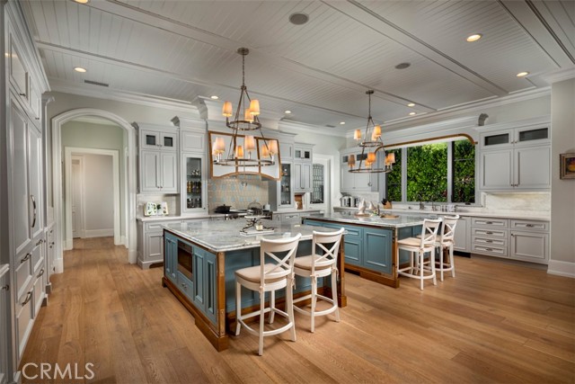 Detail Gallery Image 5 of 75 For 935 W Foothill Bld, Arcadia,  CA 91006 - 6 Beds | 8 Baths