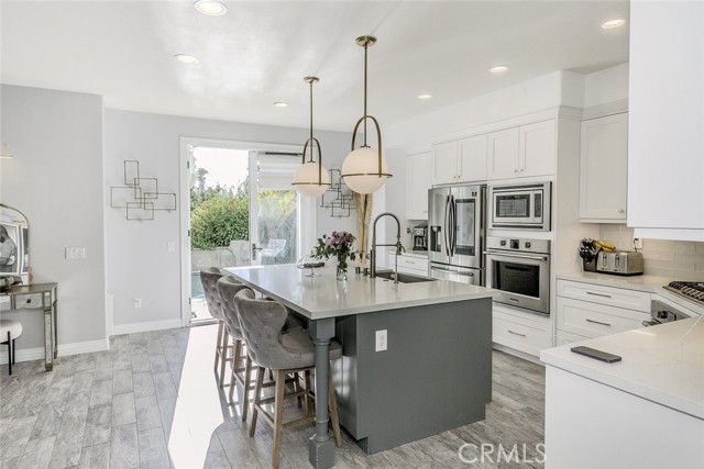 721 Cinnabar Place, Simi Valley CA: https://media.crmls.org/medias/551bcb8c-dc9d-4212-987a-b9b47b024497.jpg