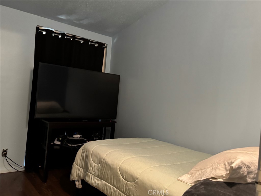 https://media.crmls.org/medias/551bf9fa-460a-4174-9d18-de458eba9fd6.jpg?preset=X-Large