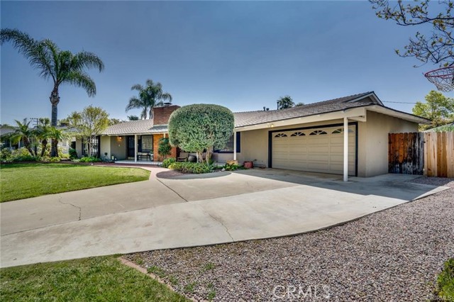 17922 Romelle Avenue, North Tustin CA: https://media.crmls.org/medias/551d8b63-64d3-4a83-bcf2-04983a07f4bf.jpg