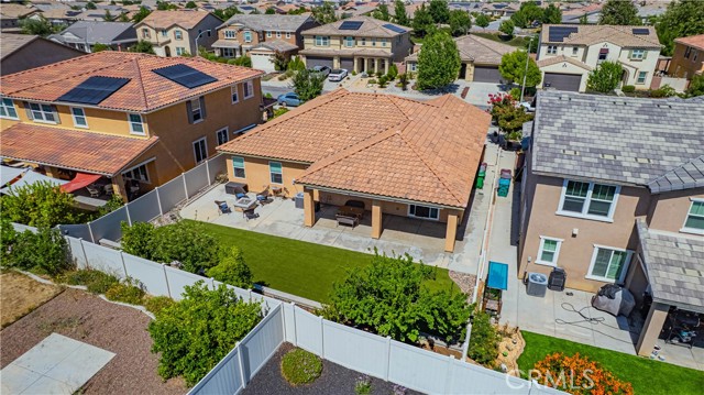 34689 Swan Valley Court, Murrieta CA: https://media.crmls.org/medias/551de296-cdc3-4225-b6c3-043610f213c3.jpg