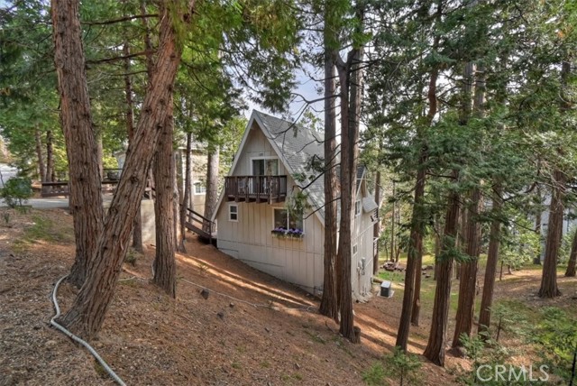 Detail Gallery Image 4 of 71 For 155 Birchwood, Lake Arrowhead,  CA 92352 - 3 Beds | 2 Baths