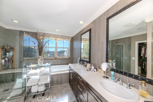 Image 42 of 75 For 30 Vivido St