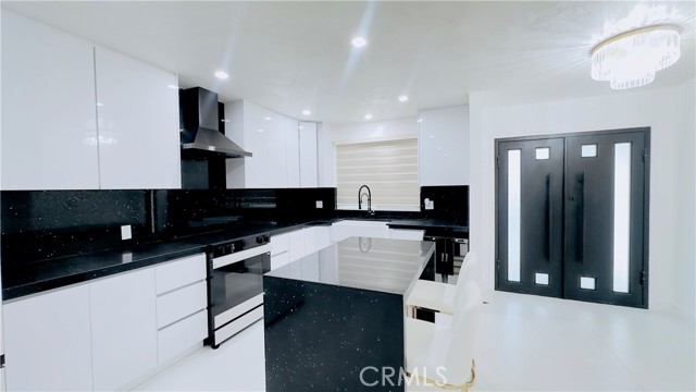 7401 Liberty Avenue, Corona CA: https://media.crmls.org/medias/551ef88c-6c74-4a86-b65d-42606930a86b.jpg