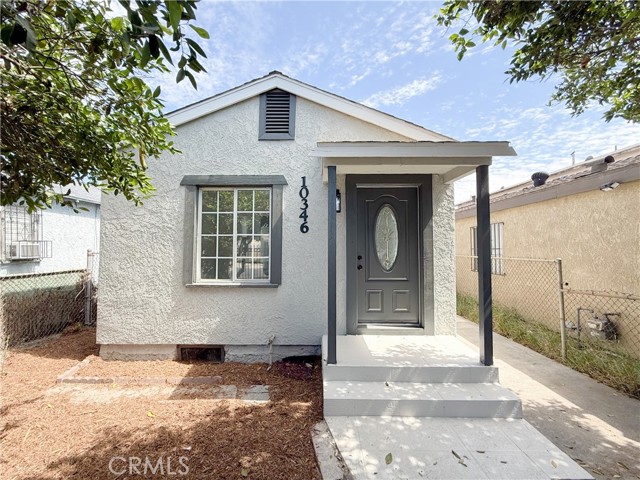 Detail Gallery Image 2 of 20 For 10346 Kalmia St, Los Angeles,  CA 90002 - 2 Beds | 2 Baths