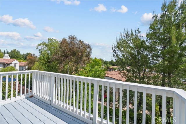 26814 Fairlain Drive, Valencia CA: https://media.crmls.org/medias/5520a8ef-d5f0-4b71-ad15-1bc5b2d618be.jpg