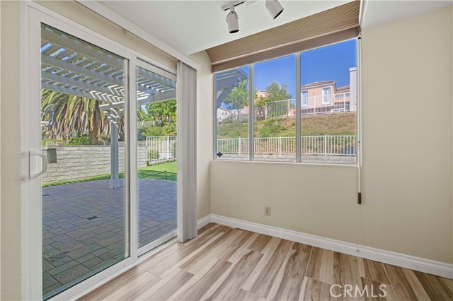 25815 Dickens Court, Stevenson Ranch CA: https://media.crmls.org/medias/5520e2f1-3b09-4374-b2d2-70c6a07044a5.jpg