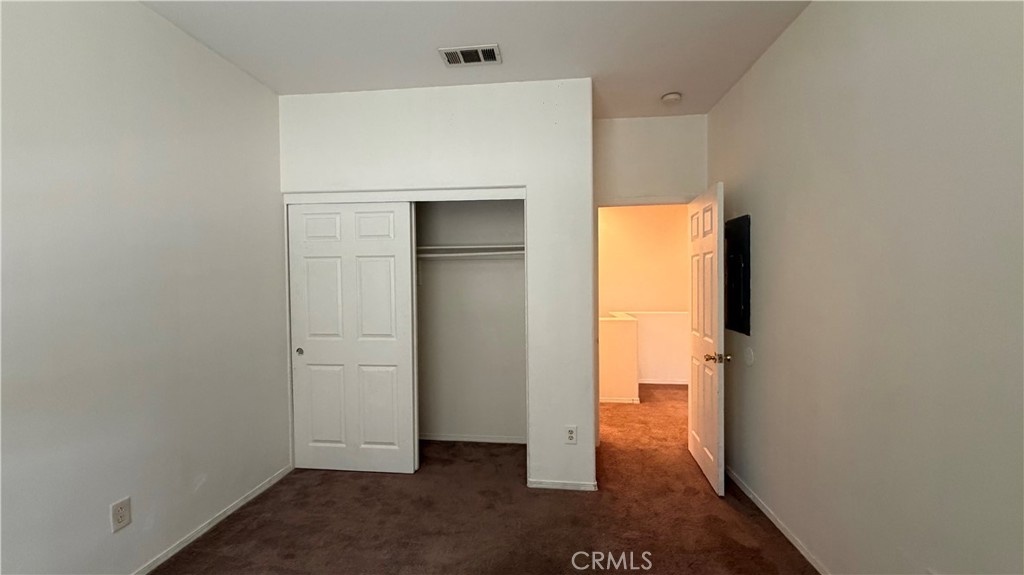 https://media.crmls.org/medias/55214dea-3421-4b7c-a6a8-9dce46ddba4c.jpg?preset=X-Large