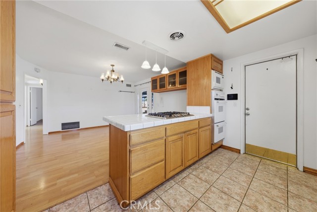 Detail Gallery Image 2 of 36 For 27540 14th St, Highland,  CA 92346 - 5 Beds | 2 Baths