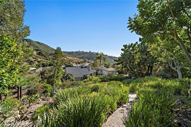 Detail Gallery Image 44 of 46 For 1362 Morningside Dr, Laguna Beach,  CA 92651 - 5 Beds | 3/1 Baths