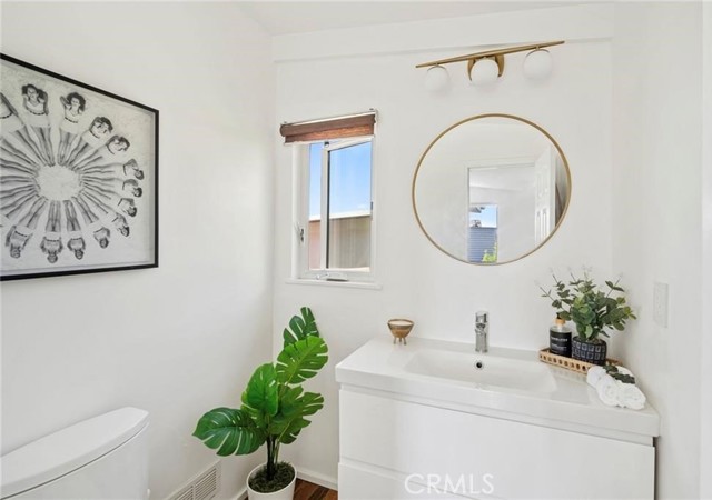 Detail Gallery Image 16 of 46 For 31161 Holly Dr, Laguna Beach,  CA 92651 - 5 Beds | 2/1 Baths