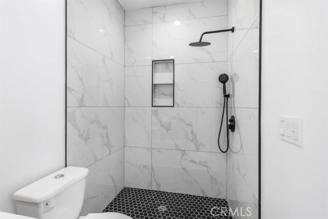 Detail Gallery Image 44 of 69 For 6616 Denver Ave, Los Angeles,  CA 90044 - 6 Beds | 5/1 Baths