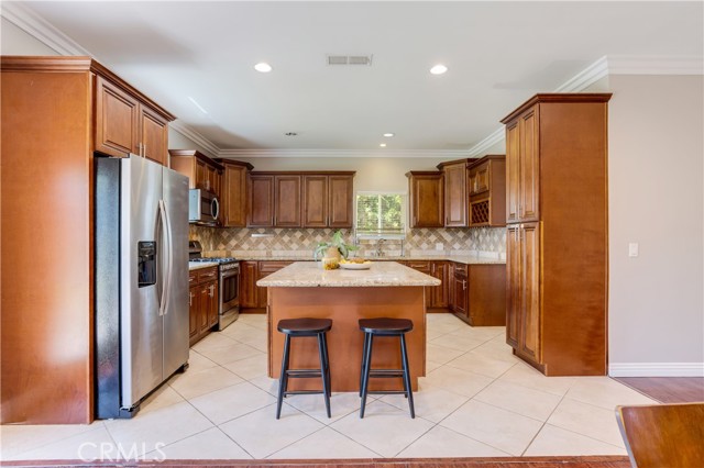 Detail Gallery Image 9 of 21 For 17434 Tiara St, Encino,  CA 91316 - 3 Beds | 2 Baths
