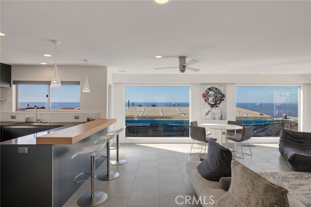 232 32nd Place, Manhattan Beach CA: https://media.crmls.org/medias/5523b5b7-b602-4ef9-ae47-6a8b5f92cb7e.jpg