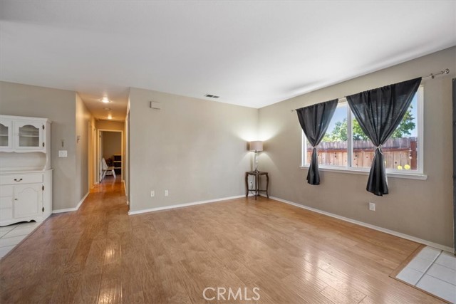 Detail Gallery Image 5 of 22 For 130 E Vintage St, Nipomo,  CA 93444 - 3 Beds | 2 Baths
