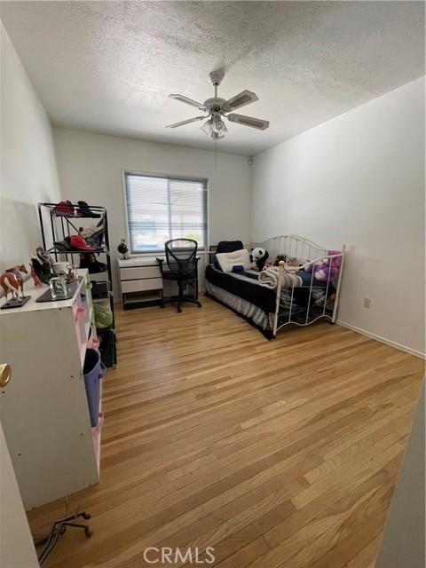 7957 Sausalito Avenue, West Hills CA: https://media.crmls.org/medias/55256a05-3851-4f53-8a14-e189eeb03e40.jpg