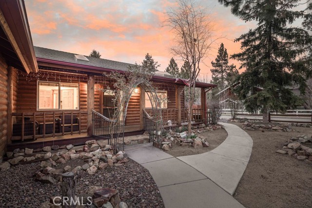 Detail Gallery Image 3 of 49 For 457 E Mountain View, Big Bear City,  CA 92314 - 3 Beds | 2 Baths