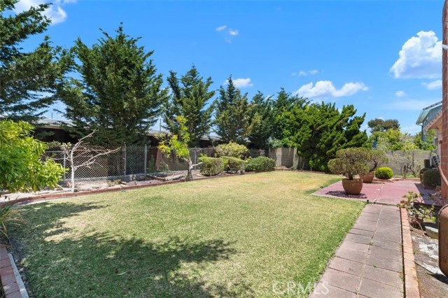 5391 Glenstone Drive, Huntington Beach CA: https://media.crmls.org/medias/5525ad28-8be1-44eb-9872-74f3988a3d58.jpg
