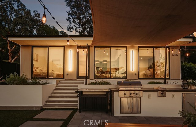 Detail Gallery Image 39 of 74 For 12822 Fairhaven, Santa Ana,  CA 92705 - 6 Beds | 4/1 Baths