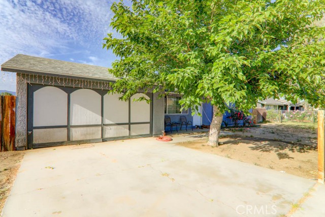Detail Gallery Image 3 of 28 For 17152 Schollview Ave, Palmdale,  CA 93591 - 4 Beds | 2 Baths