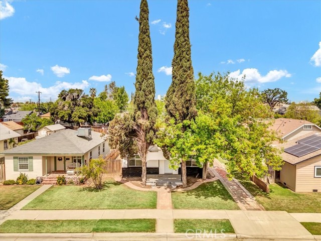 516 C Street, Lemoore CA: https://media.crmls.org/medias/55267aad-6598-4b6b-b79f-4361c9ec8779.jpg