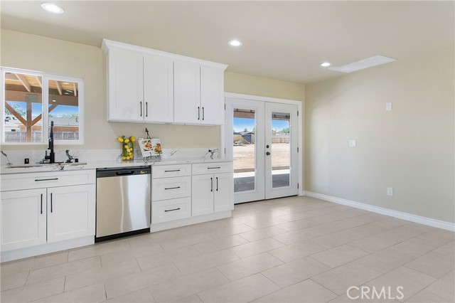 Detail Gallery Image 2 of 22 For 16907 Sultana, Hesperia,  CA 92345 - 3 Beds | 1/1 Baths
