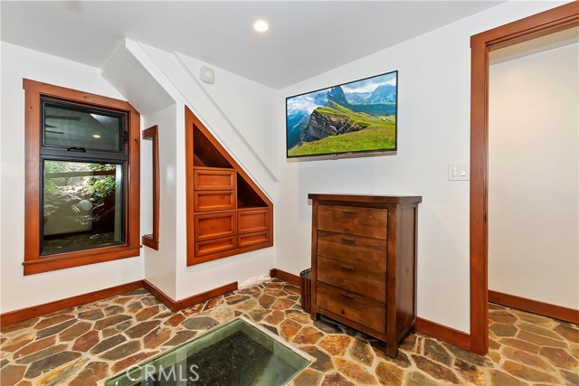 Detail Gallery Image 26 of 38 For 369 Emerald Way, Lake Arrowhead,  CA 92352 - 4 Beds | 2 Baths