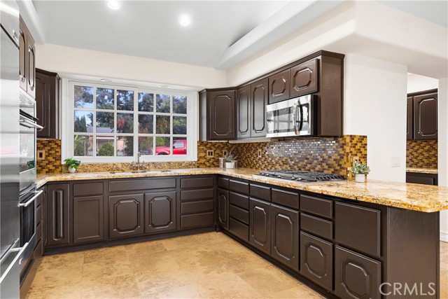 Detail Gallery Image 23 of 68 For 1466 E Covina Hills Rd, Covina,  CA 91724 - 6 Beds | 5/1 Baths