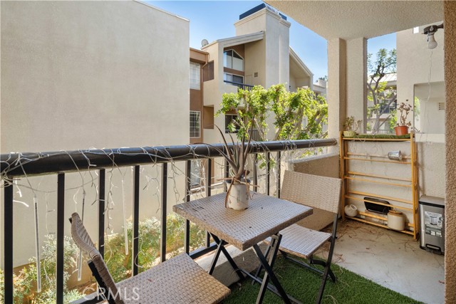 Detail Gallery Image 9 of 18 For 5510 Owensmouth Ave #218,  Woodland Hills,  CA 91367 - 1 Beds | 1 Baths