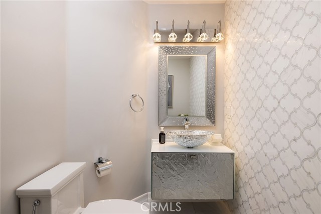 Image 8 of 41 For 25761 Highplains