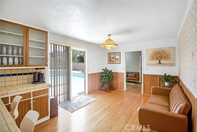 Detail Gallery Image 15 of 35 For 19820 Kinzie St, Chatsworth,  CA 91311 - 3 Beds | 2 Baths