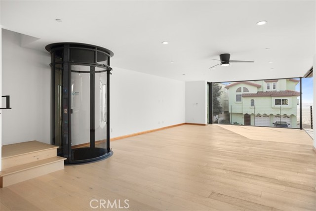 Detail Gallery Image 18 of 54 For 3932 Ocean Drive, Oxnard,  CA 93035 - 3 Beds | 2/1 Baths