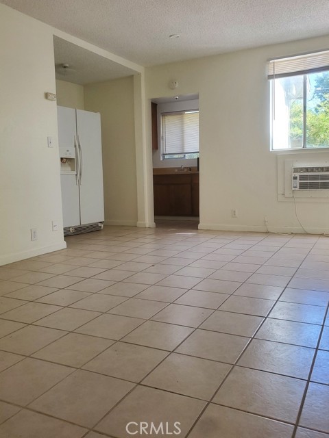 Detail Gallery Image 5 of 10 For 3891 Locust St, Riverside,  CA 92501 - 1 Beds | 1 Baths