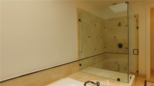 Detail Gallery Image 62 of 75 For 804 N Irena Ave #B,  Redondo Beach,  CA 90277 - 3 Beds | 2/1 Baths
