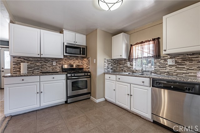 Detail Gallery Image 31 of 45 For 9194 Navajo, Morongo Valley,  CA 92256 - 3 Beds | 1/1 Baths