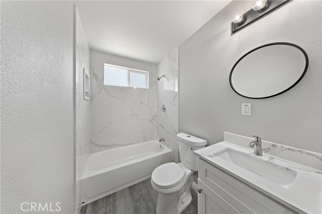 24800 Carolyn Avenue, Moreno Valley CA: https://media.crmls.org/medias/552e6a3b-d2be-4474-b297-8e3937000543.jpg