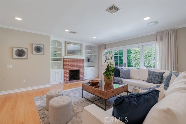 1354 Bedford Road, San Marino CA: https://media.crmls.org/medias/552f2aba-c8a4-4261-8075-e67b10dd1f91.jpg