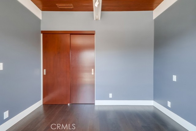 6715 E Ocean Boulevard, Long Beach CA: https://media.crmls.org/medias/552f8ba9-2aa4-4fd0-bfd1-19f141d6222f.jpg