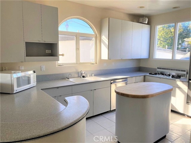 Detail Gallery Image 11 of 20 For 244 Cliff Dr #3,  Laguna Beach,  CA 92651 - 2 Beds | 2/1 Baths