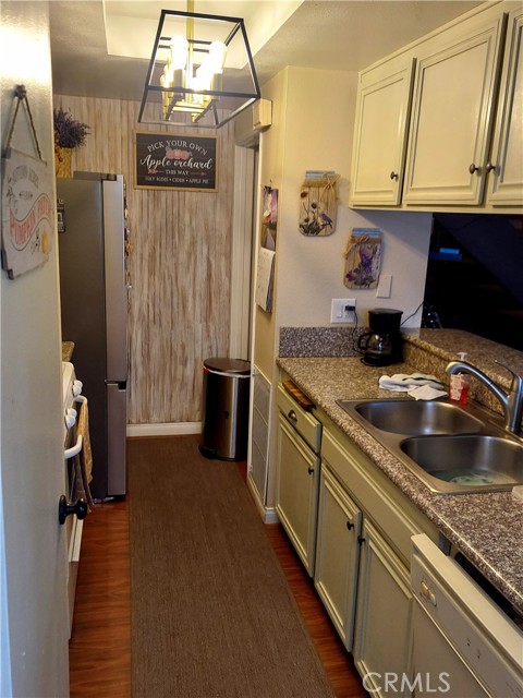 Detail Gallery Image 8 of 32 For 1145 W Sierra Madre, Azusa,  CA 91702 - 2 Beds | 1 Baths