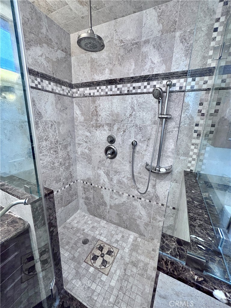 https://media.crmls.org/medias/553052cb-091a-4b76-acfc-72ea3a6aebb5.jpg?preset=X-Large